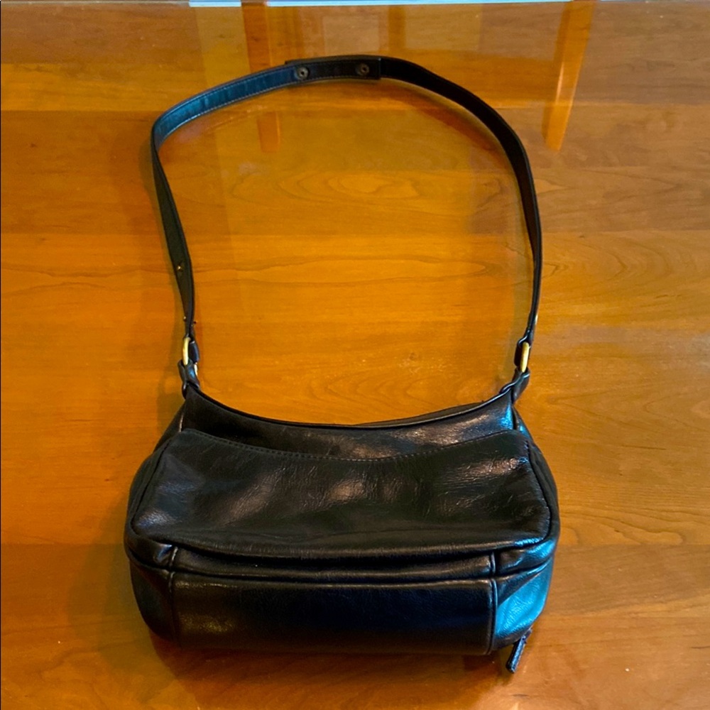 Aurielle Classic Black Leather Shoulder Bag. Many pockets are great for shopping